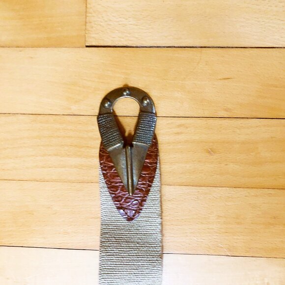 Vintage Omega stretch arrowhead belt — Made in USA, Small (24") - Picture 6 of 11